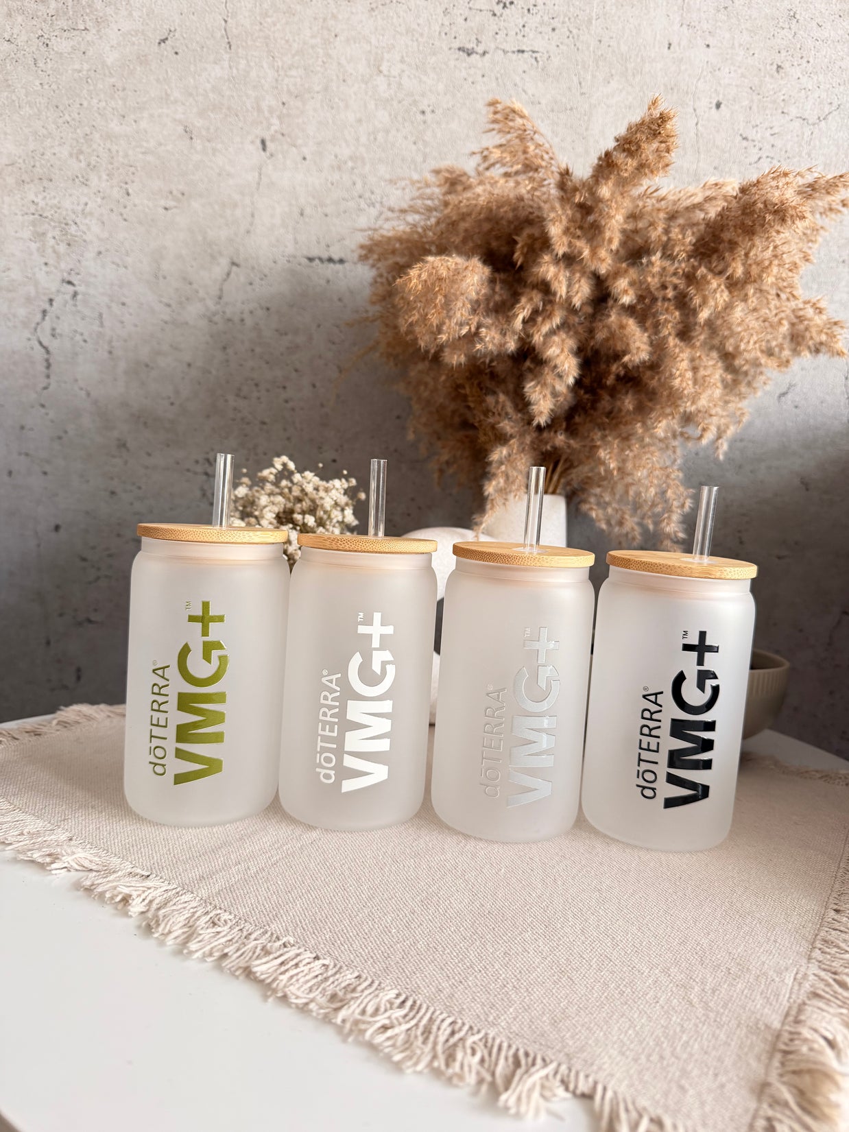 Стъклен буркан за напитки VMG+ – doTERRA (300 мл)